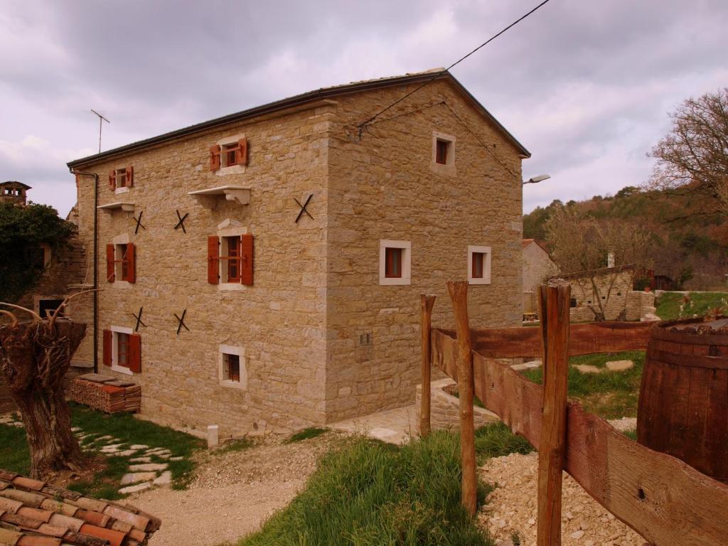 Al Merlo Olivo, Rural Istrian House Buje Zewnętrze zdjęcie