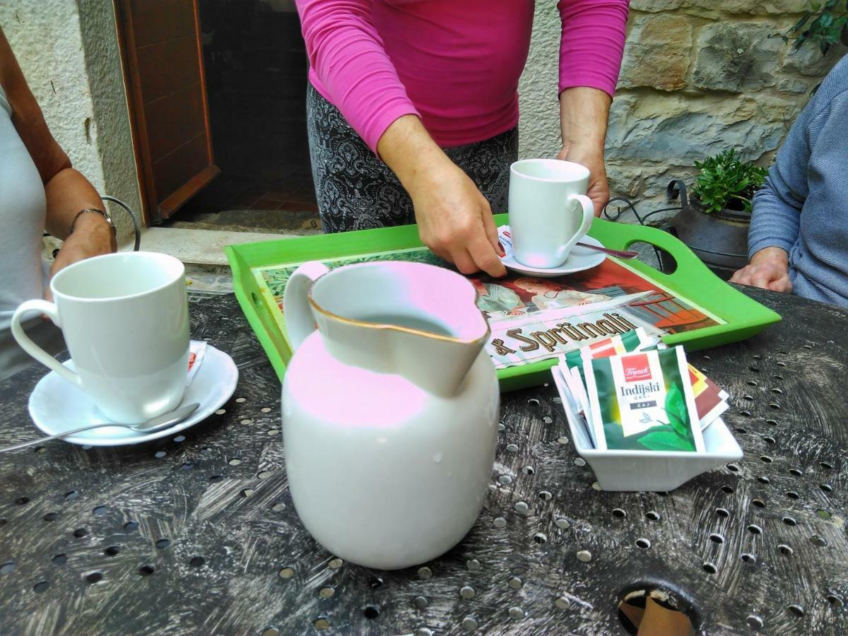 Al Merlo Olivo, Rural Istrian House Buje Zewnętrze zdjęcie